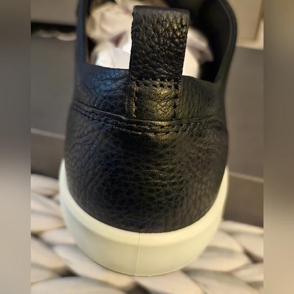 NIB ECCO Soft 8 Black Leather Loafer Sneaker Velcro Closure Women's 41 10 - Picture 11 of 16